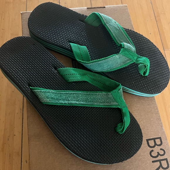 Vintage Flip Flops - Picture 2 of 8